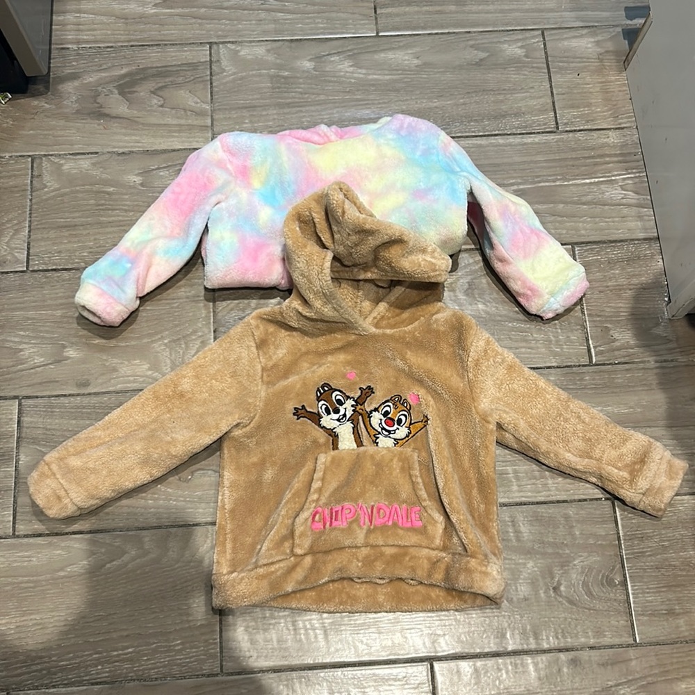 3 hoodie 2 sweatshirt